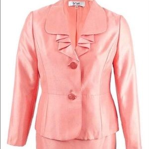 Women’s Interview Suit!